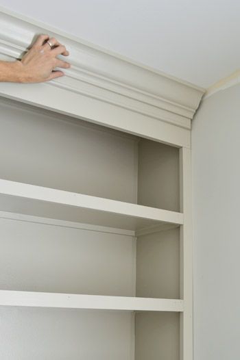 top moulding Diy Shelves Design, Small Closet Shelving, Diy Shelves Ideas, Bedroom Built Ins, Built In Shelves Living Room, Hacks Ikea, Young House, Young House Love, Bedroom Desk