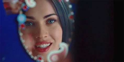 Megan Fox Cheerleader, Megan Fo, Megan Fox Gif, Jennifers Body Megan, Jennifer’s Body, Megan Fox Hair, Emily Ratajkowski Outfits, Jennifer Check, Megan Denise Fox