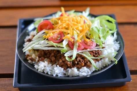 Taco Rice Taco Rice, Skillet Dishes, Asian Foods, Shredded Lettuce, Mexican Recipes, Chopped Tomatoes, Easy Food, Mexican Style, Mexican Dishes