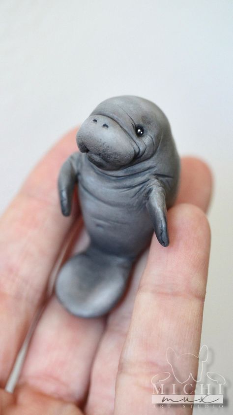 Polymer Clay Manatee, Manatee Sculpture, Mini Clay Animals, Clay Sea Creatures, Wedding Sculpture, Pet Shrimp, Homemade Polymer Clay, Paper Mache Animals, Pottery Animals