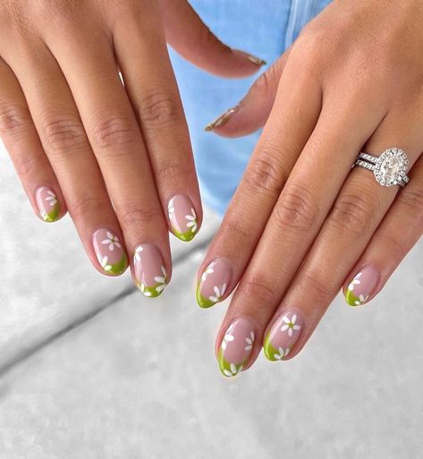 Beachy Nails, Broken Nails, Simple Gel Nails, Summery Nails, Classy Acrylic Nails, Classic Nails, Cute Summer Nails, Round Nails, Trendy Nail Design