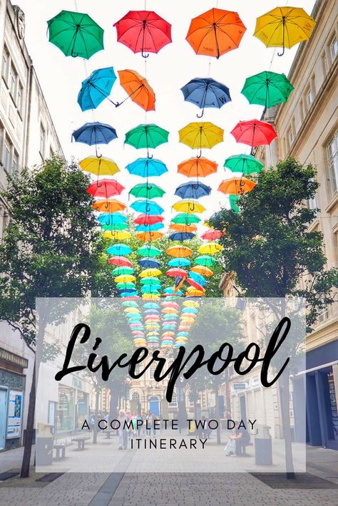 This two day itinerary for the best things to do and see in Liverpool, England covers all the best cultural attractions including free galleries and museums, the best spots for shopping, and where to eat and drink. Liverpool is famous for its nightlife, its friendly locals and its architecture! Click for the full itinerary and start planning your trip.  #Liverpool #England #Britain #englishcity #ThingstodoinLiverpool #UKtravel #architecture #bars #restaurants #nightlife #LiverpoolONE #shopping Things To Do In Liverpool England, Liverpool Things To Do, Things To Do In Liverpool, Liverpool Travel, Liverpool Museum, North England, Camisa Liverpool, Klopp Liverpool, Uk Cities