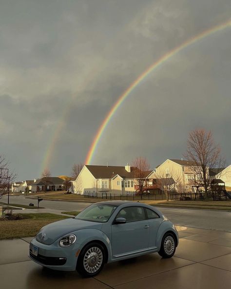 Light Blue Vw Beetle, Cute Vw Beetle, Blue Beetle Volkswagen, Light Blue Volkswagen Beetle, Vw Bug Aesthetic, Beetle Car Aesthetic, Beetles Car, Blue Beetle Car, Beetle Car Volkswagen