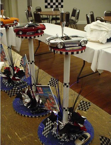 Hotwheels Centerpieces, Hot Wheels Centerpieces Ideas, Race Car Centerpiece Ideas, Car Centerpieces, Nascar Party, Vintage Car Party, Bar Mitzvah Themes, Racing Theme, Hot Wheels Party