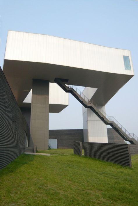 Nanjing Sifang Art Museum / Steven Holl Architects Steven Holl Architecture, Steven Holl, New York Architecture, Stairs Architecture, Spatial Design, Tadao Ando, Education Architecture, New Museum, Nanjing