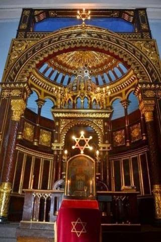 One of the most beautiful Jewish altars in the world is in Konvo, Lithuania #beautiful #altar #jewish #judaism Jewish Altar, Synagogue Architecture, Jewish Design, Jewish Synagogue, Jewish Temple, Kaunas Lithuania, Neo Baroque, Jewish Heritage, Jewish Culture