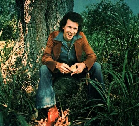 Gary Stewart *May 28, 1944 – December 16, 2003* Gary Stewart, The 1975 Album, In Memorian, Nashville Country, Mean Women, Dream Wall, Country Stars, December 16, Country Artists