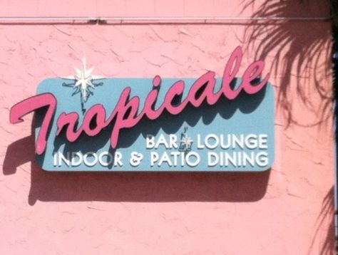 Tropicale Restaurant Palm Springs, Palm Spring Aesthetic, Palm Springs Color Palette, Palm Springs Restaurants, Vintage Palm Springs, Palm Springs Aesthetic, Tropical Hair, Palm Springs Architecture, Bar And Lounge