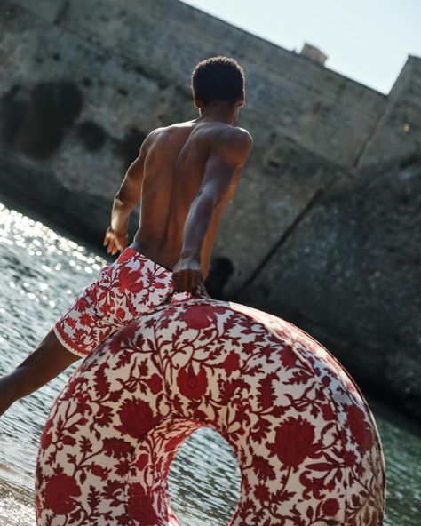 Step behind the lens in Puglia, Italy, where we unveiled the stunning dragonflower print in our limited edition collaboration with @orlebarbrown and @ladoublej This is more than a collection; it’s an experience of luxury. Pair our elegant lilos with sophisticated resort wear and swimwear for a seamless blend of style. Available exclusively at Oliver James Lilos, Orlebar Brown, and La Double J. Indulge in exclusivity and shop now. Oliver James, Double J, Orlebar Brown, Puglia Italy, Puglia, Resort Wear, Limited Editions, Limited Edition, Shop Now