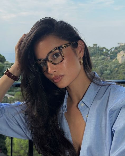 Kelsey Merritt | RL Stacked by @ralphlauren #RLEyewear ad | Instagram Brunette Glasses, Glasses Outfit, Glasses Inspiration, Kelsey Merritt, Sophisticated Outfits, Womens Glasses, Instagram Repost, Daily Look, Daily Workout