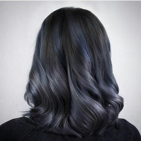 Smokey Blue Hair, Streak In Hair, Cool Tone Hair, White Streak In Hair, Cool Tone Hair Colors, Black And Silver Hair, Hair Colour Inspiration, Cobbler Easy, Hairstyles And Colors