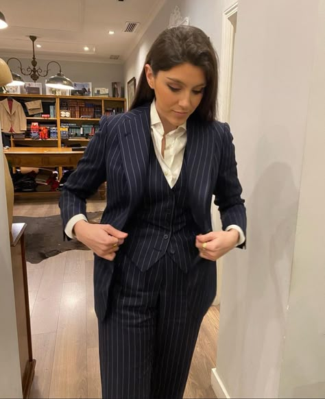 Moot Court, Female Business Attire, Business Outfits For Women, Business Is Business, Graduated High School, Three Piece Suits, Woman In Suit, Just Graduated, Cotton Lehenga