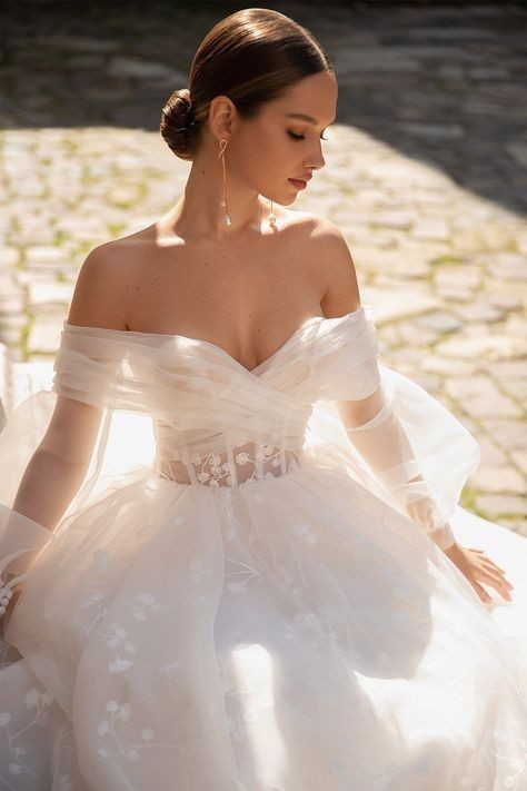 City Bride, Fairy Tale Wedding Dress, Pretty Wedding Dresses, Cute Wedding Dress, Dream Wedding Ideas Dresses, A Wedding Dress, Princess Wedding Dresses, Princess Wedding, Dreamy Wedding