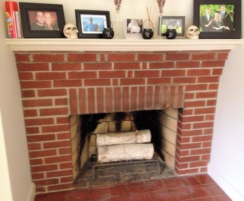 Black Fireplace Mantels, Red Brick Fireplace, Brick Fireplace Decor, Black Brick Fireplace, White Wash Fireplace, White Wash Brick Fireplace, Brick Fireplace Wall, Farmhouse Fireplace Decor, Hearth Tiles