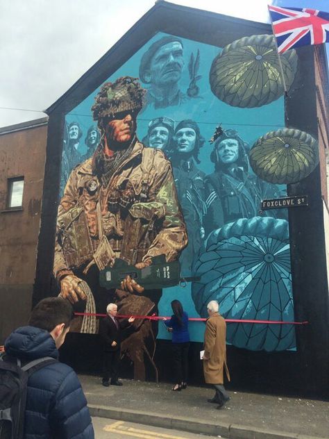 New mural in Belfast. Belfast Murals, Reality Photography, Poland History, Art Alevel, Mural Ideas, British Military, British Soldier, Lest We Forget, Military Art