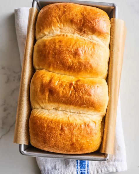 Here's how to make the bread that's blowing up the internet. Japanese Milk Bread Recipe, Hokkaido Milk Bread, Japanese Milk Bread, Milk Bread Recipe, Baked Breakfast Recipes, Bread Soft, Small Microwave, Milk Bread, Breakfast Bake