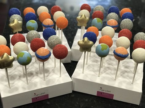 Outer Space Theme Cake, Space Theme Cakesicles, Outer Space Cake Pops, Space Theme Cake Pops, Outerspace Birthday Theme, Space Cake Pops, Baby Shower Space Theme, Geocentric Model, Space Souvenir