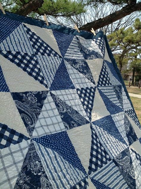 Blue Quilts Ideas Color Combos, Nautical Quilts Ideas, Fish Quilt Block, Beach Themed Quilts, Triangle Patchwork, Happy Quilts, Creative Quilting, Themed Quilts, Quilt Pictures