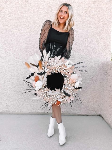 It's spooky season y'all! I've been feeling all the Halloween Vibes and this DIY Boho Halloween Wreath is the perfect DIY Halloween decorations to up your decor game this season! This wreath is great indoor halloween decorations or outdoor halloween decoration. Using items from the craft store, amazon, and the dollar store, this wreath is the best elegant decor. #halloween #diy #cassiescroggins Boho Halloween Wreath, Simple Halloween Decor, Indoor Halloween Decorations, Halloween Mantel, Boho Halloween, Diy Halloween Wreath, Modern Halloween, Mom Planner, Faux Leaf