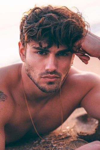 Spanish Men, Trendy Mens Haircuts, Hot Beach, Men Haircut Styles, The Perfect Guy, Eyes Lips, Boy Hairstyles, Male Face, Beach Sand