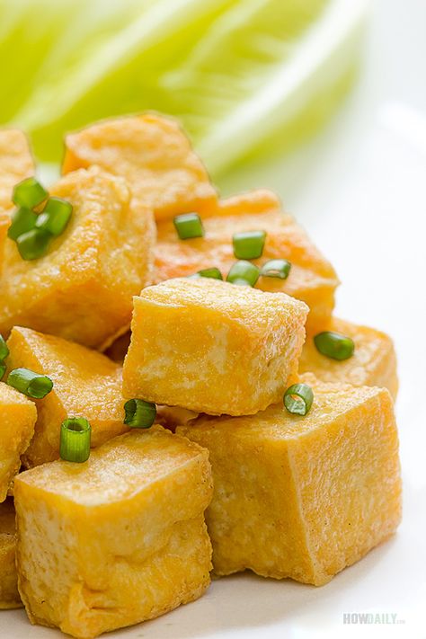 Fried tofu Tofu Fried, Deep Fried Tofu, Fried Tofu, Low Fodmap Recipes, Fodmap Recipes, Tofu Recipes, Veggie Dishes, Deep Fried, Yummy Appetizers