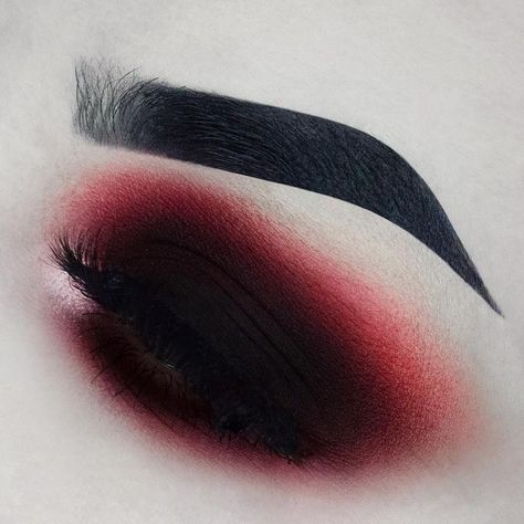 Black Goth Makeup, Goth Eyeshadow, Black And Red Makeup, Red Makeup Looks, Goth Makeup Tutorial, Goth Eye Makeup, Vampy Makeup, Punk Makeup, Formal Makeup