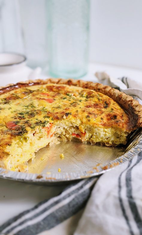 Make Ahead Quiche Recipe - The Herbeevore Dinner Quiche Recipes, Freezer Quiche, Quiche Recipes Vegetarian, Make Ahead Quiche, Quiche Vegetarian, Vegetarian Quiche Recipes, Gluten Free Quiche, Vegetarian Quiche, Vegetarian Brunch