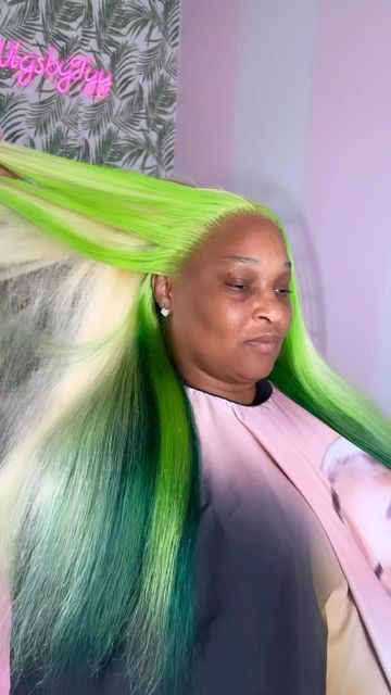 Blonde And Green Wig, Frontal Ideas, Coloured Wigs, Lace Braids, Prom Dress Inspo, Green Wig, Frontal Hairstyles, Colored Wigs, Platinum Blonde Hair