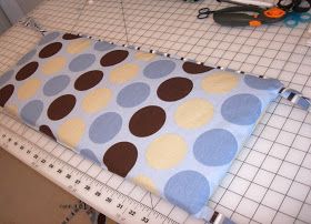 blueeyedbaby designs: bumper pads...done! (with tutorial) Diy Bumper, Bumper Pads For Cribs, Baby Crib Bumpers, Diy Crib, Cot Bumper, Crib Bumper, Nursery Bedding, Crib Bedding, Baby Cribs