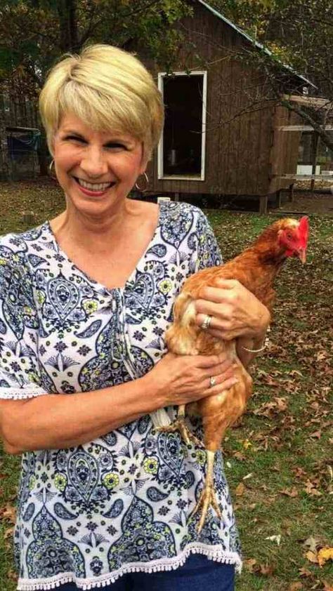 Basic Quick Bread Recipe, Louisiana Crunch Cake, Congealed Salad, Louisiana Woman, Louisiana Cajun, Cooking Restaurant, Sweet Cornbread, Crunch Cake, Cajun Cooking