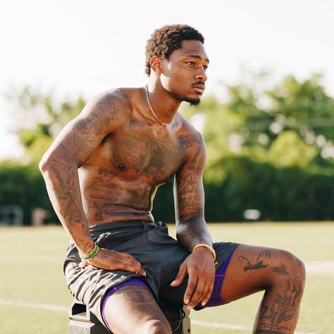 Stefan Diggs, Black Romance Novels, Stephon Diggs, Forever My Lady, Leg Tats, Keep Grinding, Football Beer, Keep Believing, Athletic Aesthetic