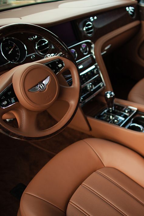 Bentley Mulsanne Interior Bentley Auto, Bentley Interior, Dash Board, Bentley Mulsanne, Bentley Motors, Luxury Car Interior, Lux Cars, Bentley Car, Super Luxury Cars