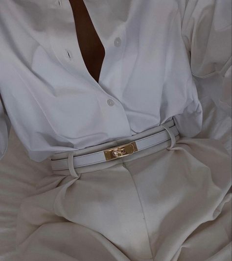 Hermes Belt Women Outfits, Hermes Belt Outfit, Hermes Belt Women, Josefine H J, Hermes Belt, Professional Dresses, Luxury Logo, Business Casual Outfits, Photo Instagram