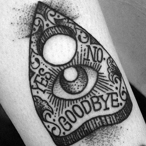 40 Planchette Tattoo Designs For Men - Ouija Board Ink Ideas Witchy Pottery, Planchette Tattoo, Ouija Tattoo, Witchcraft Tattoos, Jacket Art, Ouija Planchette, Tattoo Reference, Witch Tattoo, Scary Tattoos