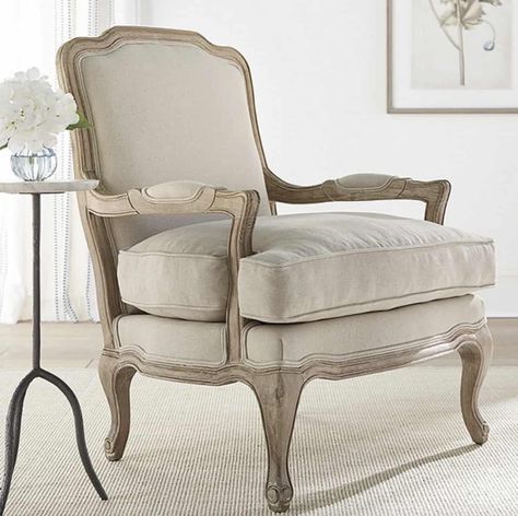 Cool Furniture Accent Chairs, Bergere Chair Living Room, Bergere Chair Makeover, Accent Chair Decor, French Accent Chairs, French Country Chairs, Sala Vintage, French Style Chairs, Bergere Chairs