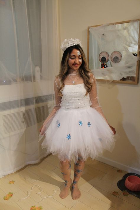 Snowflake Halloween Costume, Weather Costumes Group, Snowflake Costume For Women, Winter Costume Ideas, Four Seasons Costume, Seasons Costume, Winter Fairy Costume, Snowflake Costume, Snow Costume