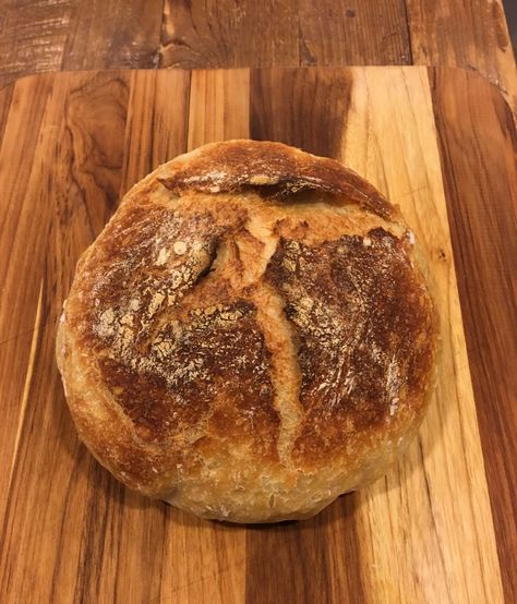 How To Make No-Knead Instant Pot Bread | Chatelaine Snacks With Bread, Instant Pot Bread, Instant Snacks, Pot Bread, Instapot Meals, Simple Bread, Knead Bread, Bread Snacks, Pot Ideas