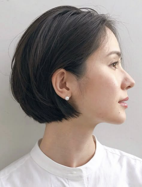 Bob Haircut Ideas, Intricate Braids, Asian Short Hair, Chin Length Hair, Hair Inspiration Short, Peinados Fáciles Para Cabello Corto, Short Bob Haircuts, Short Hair Styles Easy, Short Hair Haircuts