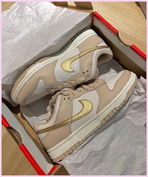 [Sponsored] 76 Top Brown Sneakers Outfit Womens Recommendations To Copy Immediately #brownsneakersoutfitwomens Brown Sneakers Outfit, Tenis Nike Jordan, Dunks Outfit, Nike Shoes Women Fashion, Nike Kicks, Jordan Shoes Retro, Nike Gold, Brown Sneakers, Swag Shoes