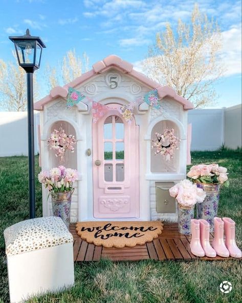 Shabby Chic Playroom, Sweetheart Playhouse Makeover, Step 2 Sweetheart Playhouse Makeover, Playhouse Organization, Remodeled Playhouse, Play House Ideas Backyard, Playhouse Makeover Interior, Step 2 Playhouse Makeover, Makeover Playhouse