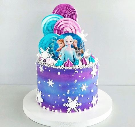 Frozen Birthday Party Food, One Year Birthday Cake, Frozen Birthday Decorations, Pastel Frozen, Pirate Ship Cakes, Barbie Birthday Cake, Elsa Cakes, Frozen Birthday Theme, Frozen Themed Birthday Party