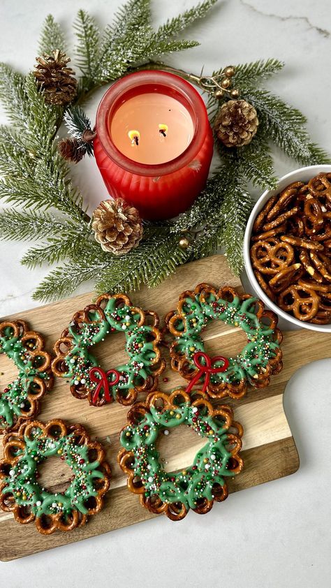 How cute are these pretzel wreaths?! 🎄 I love how easy they are to make and that it doesn’t require baking! Share this fun idea with a… | Instagram Pretzel Wreath Christmas, Christmas Treats Pretzels, Pretzel Wreath, Holiday Pretzels, Holiday Dips, Christmas Pretzels, Christmas Cookie Party, Pretzel Treats, Dipped Pretzels