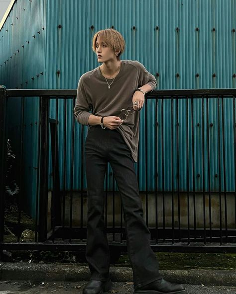 Male Outfits, Male Pose Reference, Korean Casual Outfits, Japanese Boy, Male Poses, Pose Reference, Mens Clothing Styles, Casual Outfits, Japan