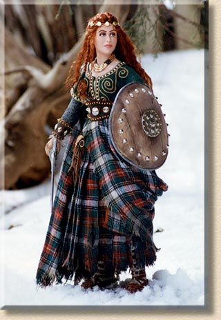 Wendelin Red-haired Celtic warrior maiden, stands with sword and shield ready to defend her people.  - by Martha & Marianne Celtic Warrior Costume, Celtic Photoshoot, Celtic Princess, Celtic Ireland, Celtic Women, Celtic Fashion, Celtic Warrior, Celtic Clothing, 2023 Prom