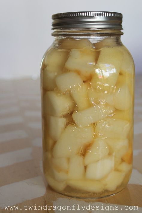 Bourbon Pears Canning, Canned Pears In Light Syrup, Canning Pears With Honey, Light Syrup For Canning Pears, Canning Pears In Heavy Syrup, How To Can Pears, Can Pears, Waterbath Canning Pears, Pickled Pears