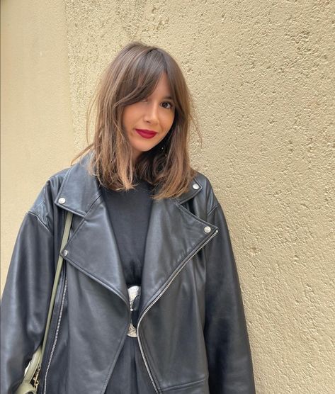 Course Hair, Bangs With Medium Hair, Haircuts Straight Hair, Long Hair With Bangs, Red Lipstick, Hair Envy, Love Hair, Great Hair, Hair Day