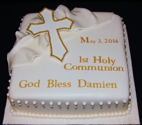 1st Holy Communion Cake First Holy Communion Cake Boy, Cake For First Communion, Boys First Communion Cakes, First Communion Cross Cakes For Boys, Round Communion Cakes, Cross Cupcake Cake First Communion, Boy Communion Cake, Comunion Cake, Bible Cake