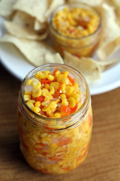 Sweet and Spicy Corn Salsa - this is a pretty exact imitation of trader joe's tomatoless corn salsa if you add about a tsp of coriander seed to the recipe Trader Joes Corn Salsa, Corn Relish Recipes, Sweet Corn Salsa, Chile Salsa, Corn Chili, Corn Salsa Recipe, Coriander Seed, Corn Relish, Spicy Corn