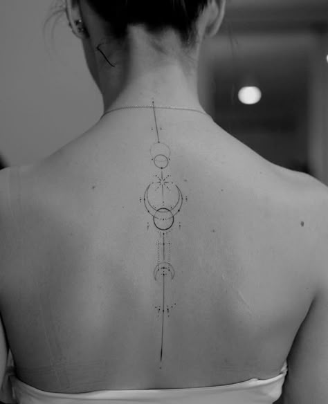 Woman’s Spine Tattoos, Celestial Spine Tattoos For Women, Geometric Spine Tattoo, Unique Spine Tattoos For Women, Unique Spine Tattoos, Feminine Back Tattoos, Minimalist Symbols, Finger Tattoo Designs, Meaningful Symbols