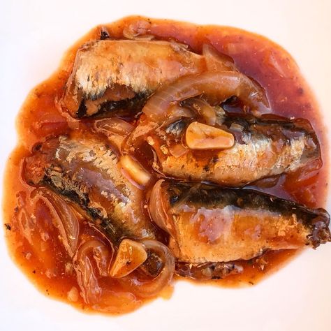 Ligo, Sautéed Sardines, Sardinas, Ligo Sardines Filipino Sardines Recipe, Ligo Sardines, Isda Recipes, Sardine Recipes Canned, Sardines Recipe, Pinoy Breakfast, Tuna Fish Recipes, Sardine Recipes, Garlic Fried Rice